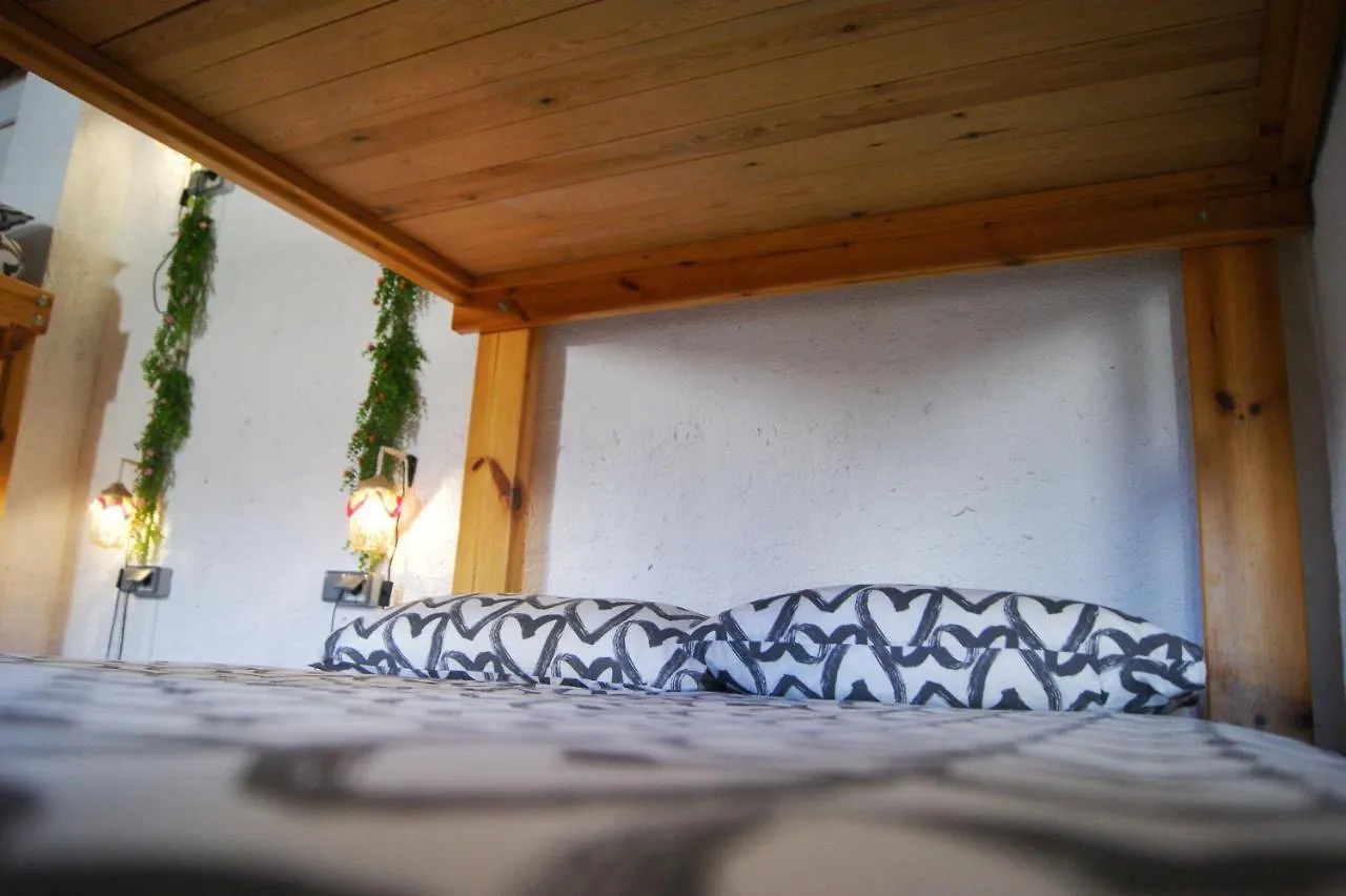 Refugi De Muntanya Els Masets Hostel La Riba Spain